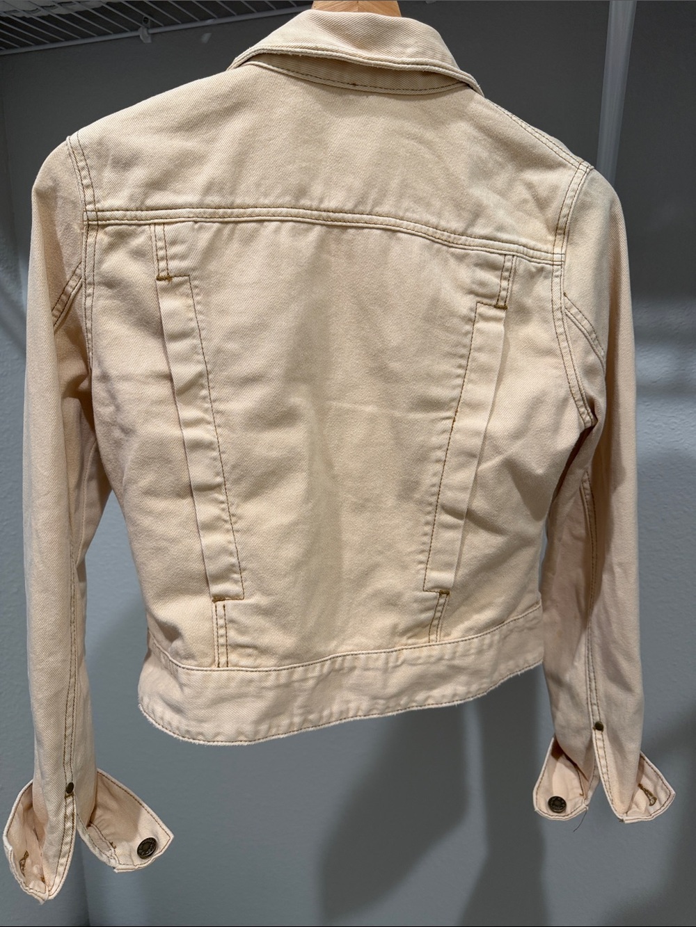 Free People Light Pink Cropped Denim Jacket - Picture 2 of 3